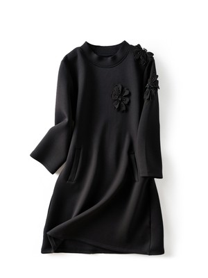 Plain wood black dress women's autumn new loose fashion sweater dress European goods all-match long-sleeved skirt