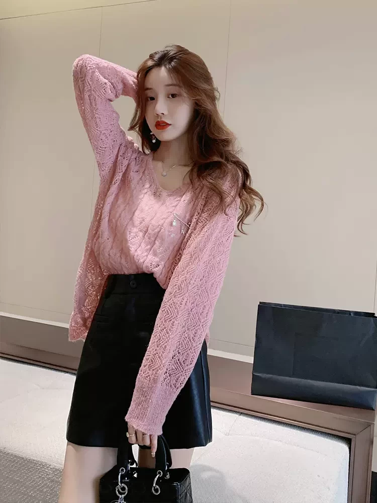 New Hollow Knit Sweater Women's Early Autumn Temperament Versatile V-neck Top Fashion Lazy Wind Wool Sweater